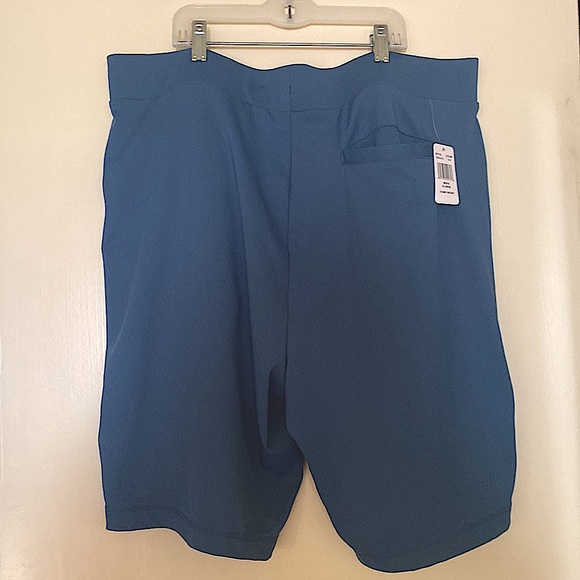 ❤️NWT. 32 degrees- Cool. Menswear Lightweight, stretch teal short pants. - Picture 4 of 6